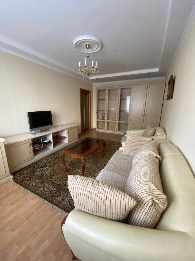 Apartment Mala Zhytomyrska 10 Киев Экстерьер фото